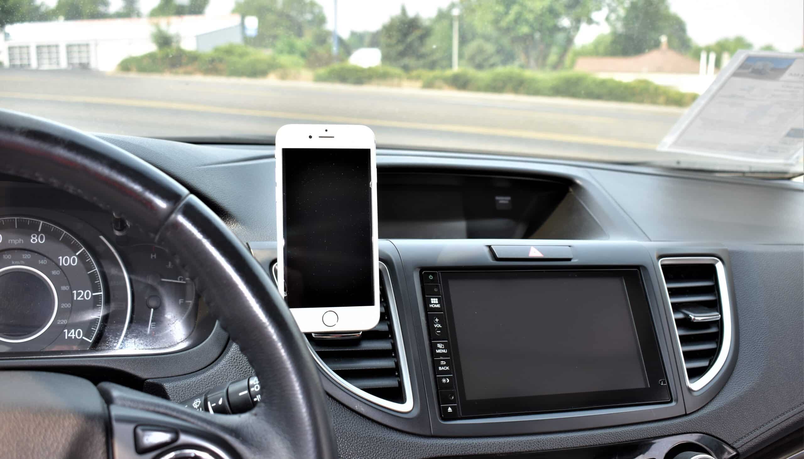 Smartphone Dash Mounts