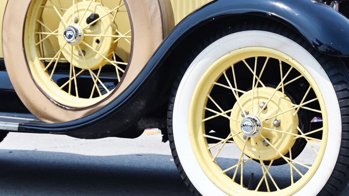 1905- Addition of Tread for Better Grip