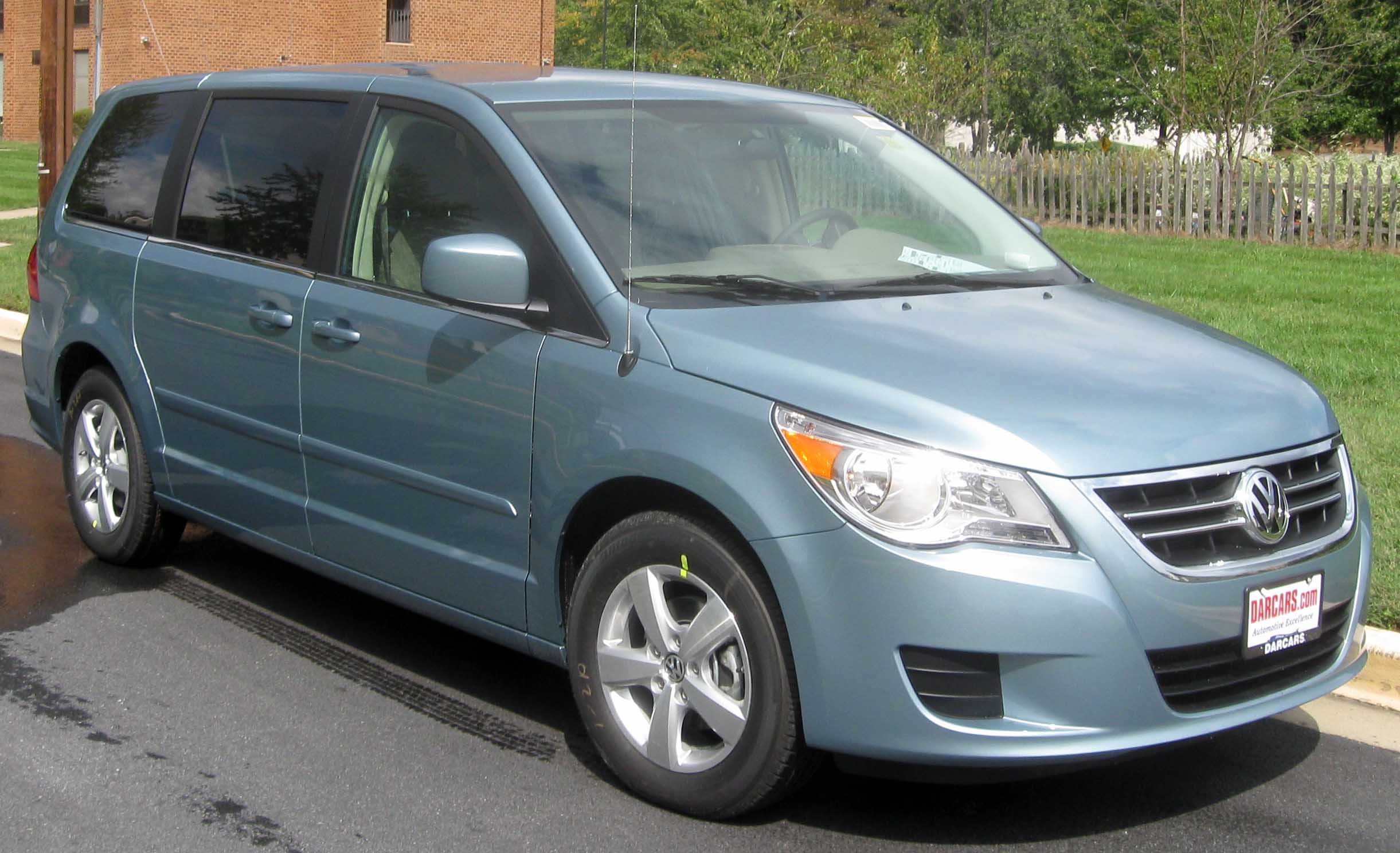 Volkswagen Routan (2009-2012)