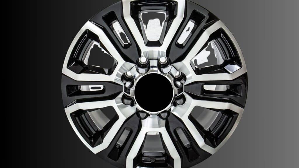 chevrolet silverado bolt pattern