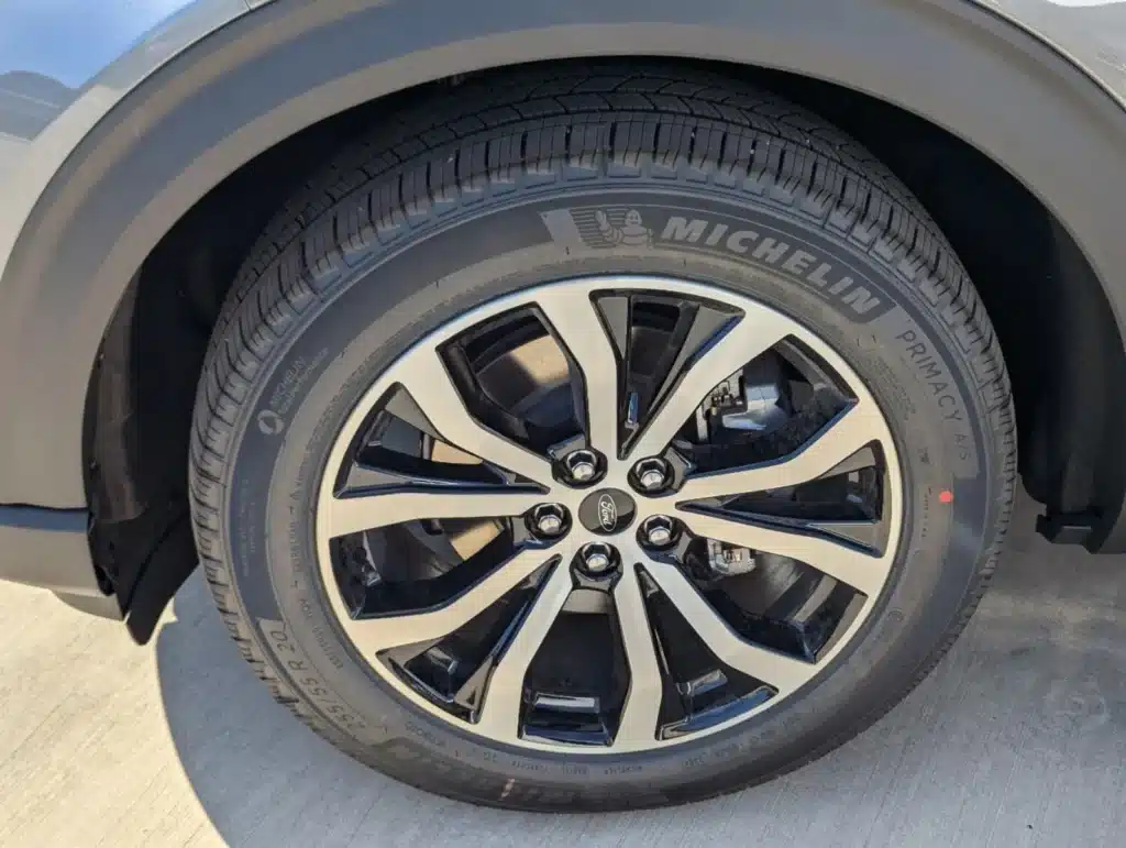 ford explorer bolt pattern