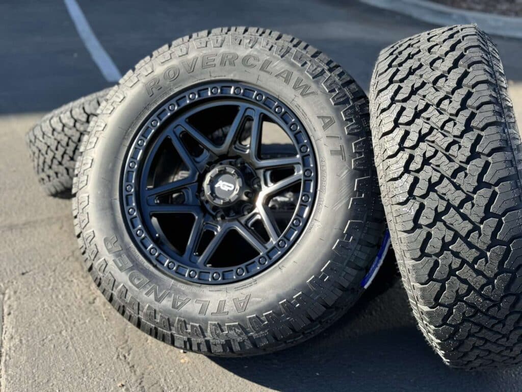 Key Features of Atlander Roverclaw A:T Tires.png