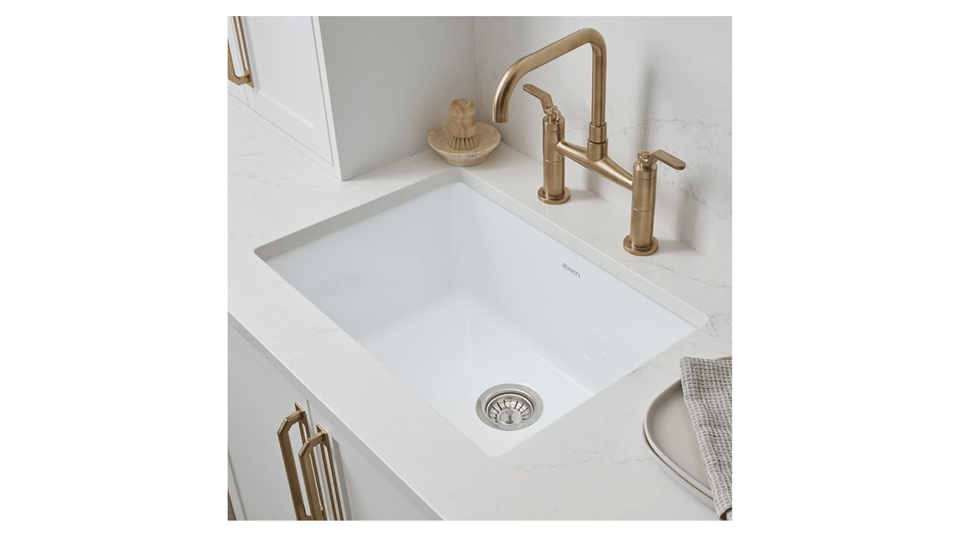 Ruvati_30-inch_Fireclay_Farmhouse_Sink