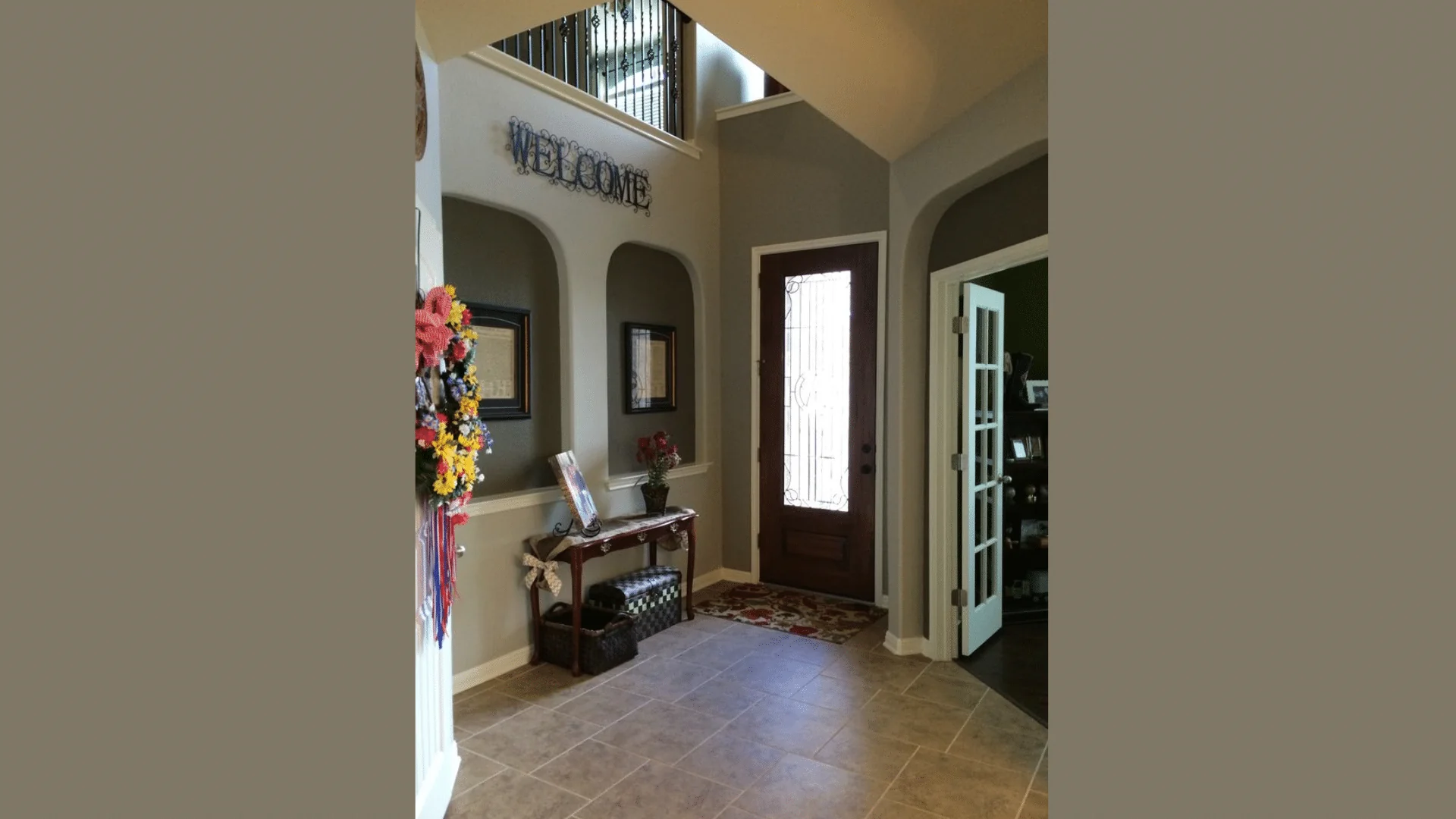 6-5_Entryway