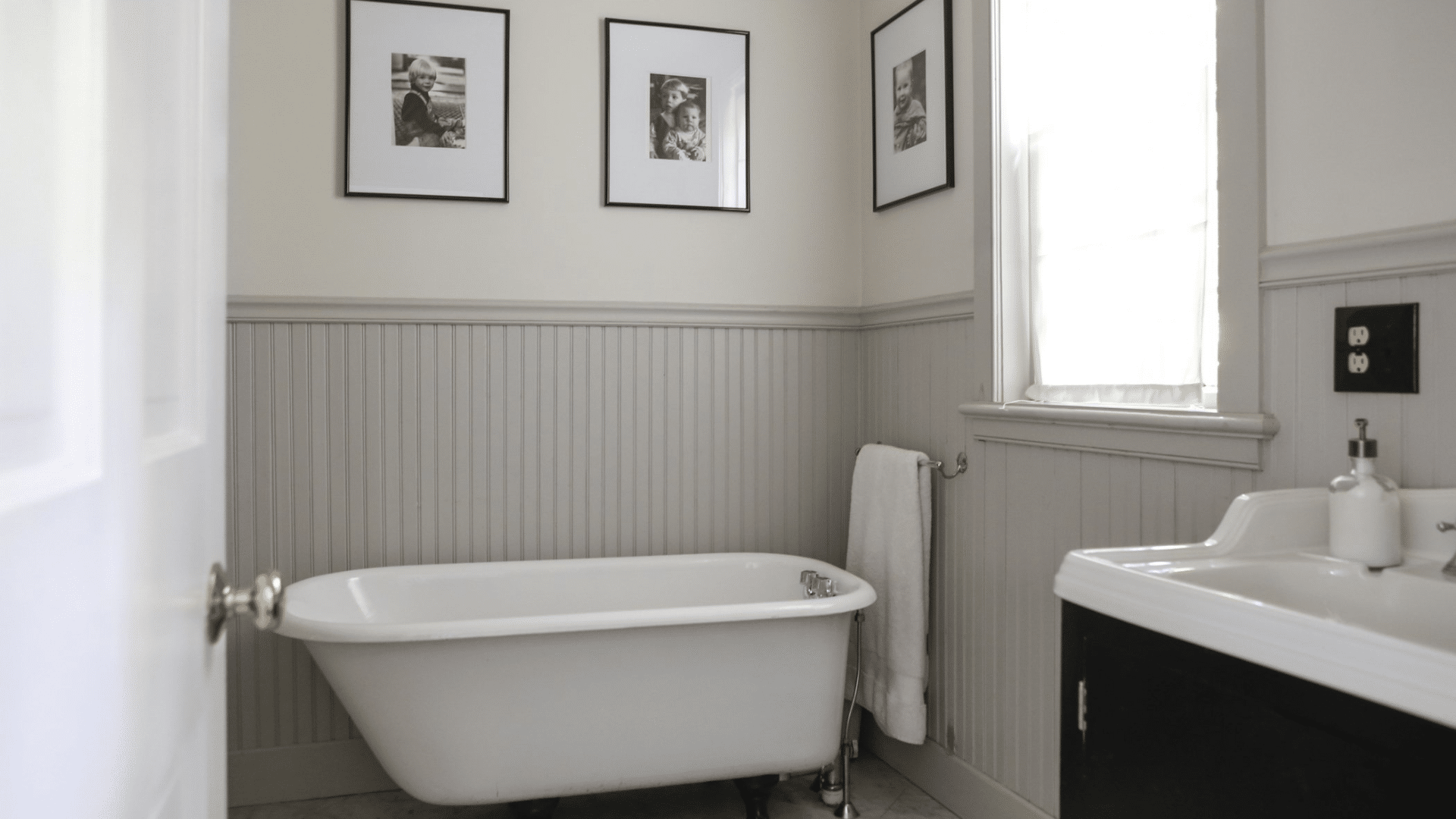 Beadboard_Wainscoting