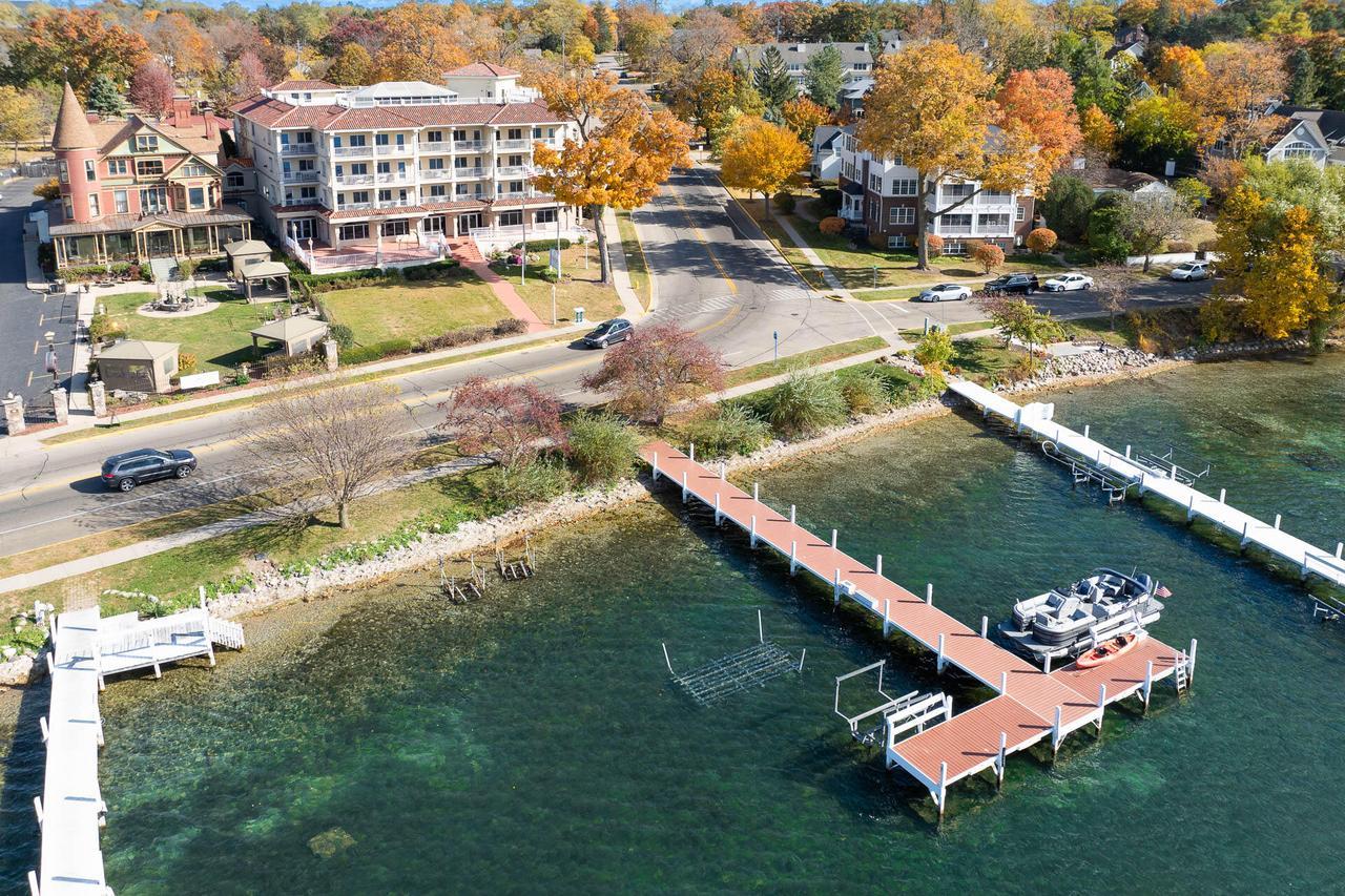Real Estate: Want to Be Neighbors?