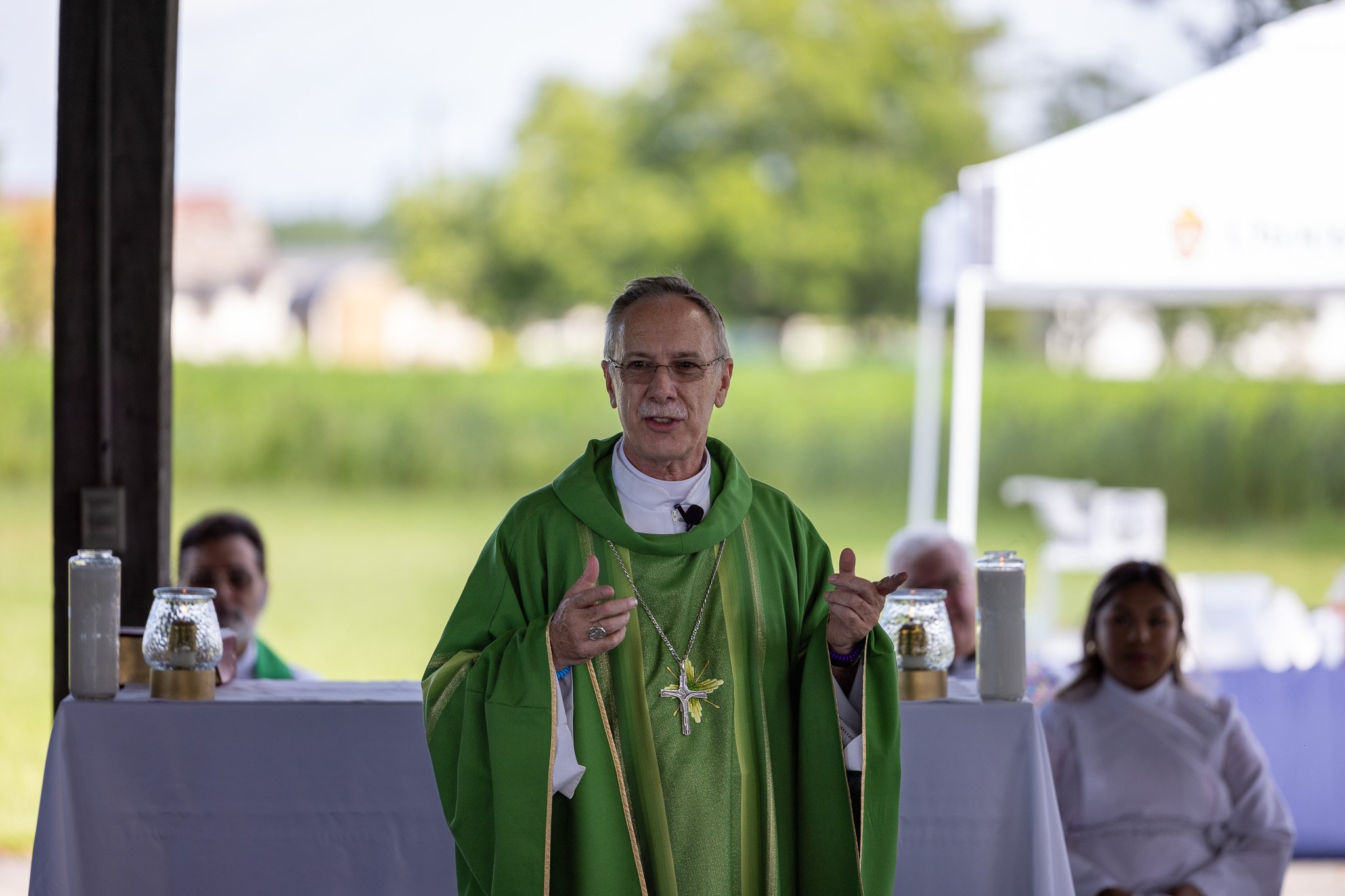 Liturgical Vestments During Pastoral Visits 