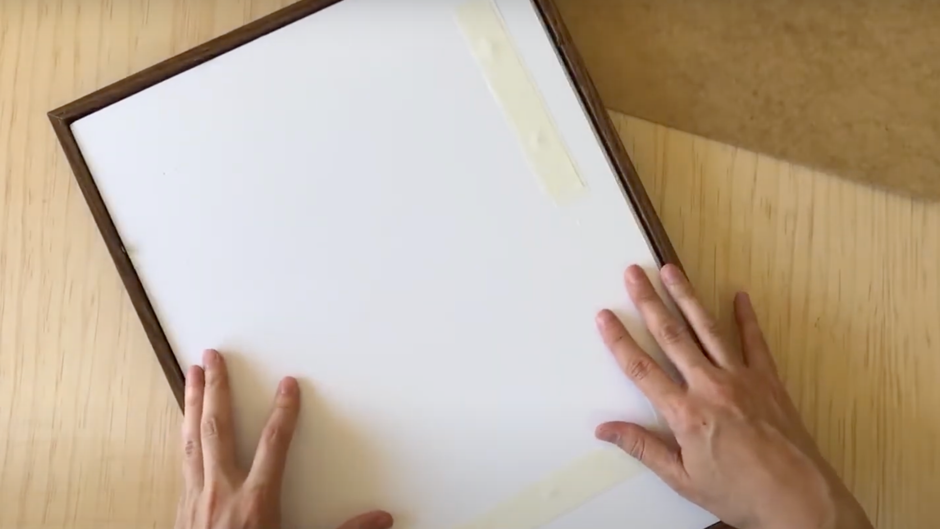 Assemble_the_Frame