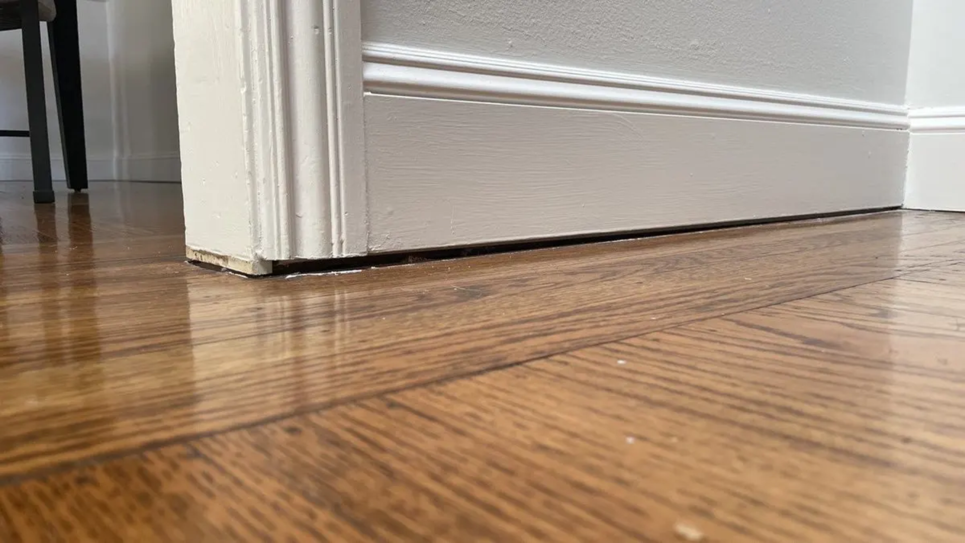 How_to_Spot_Uneven_Floors