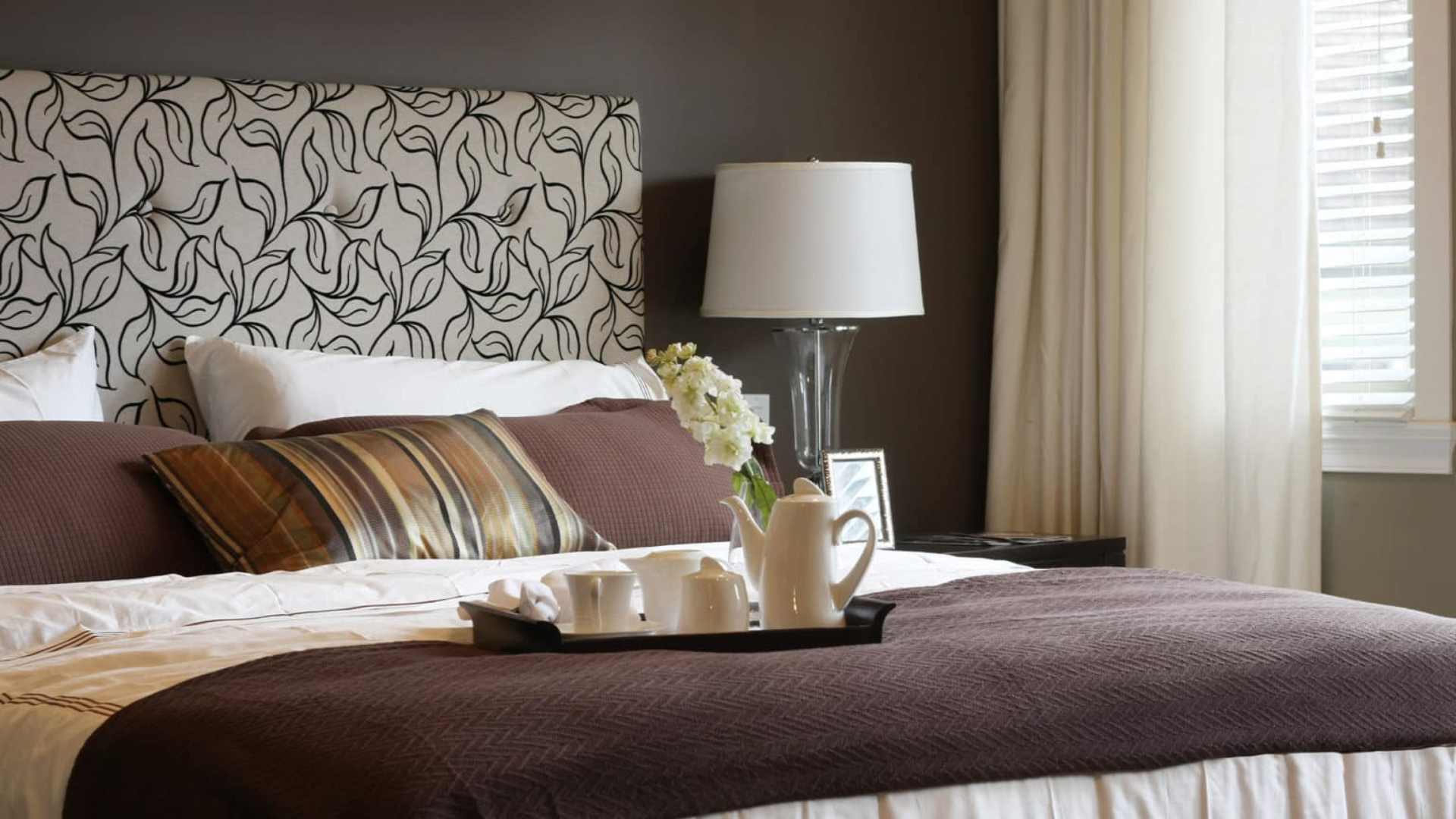 Living_Rooms_and_Bedrooms