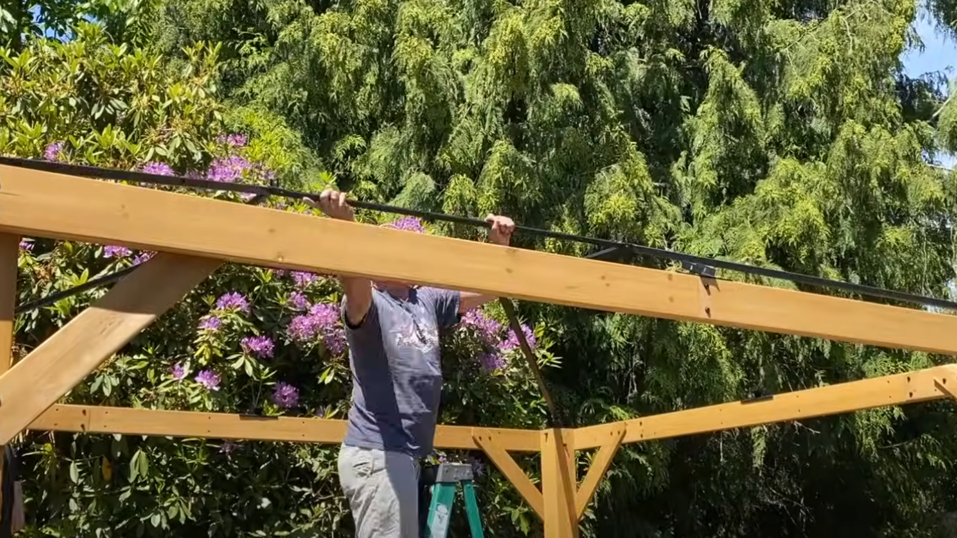 Step_5_Install_Slanted_Brackets_and_Roof_Center_Frame