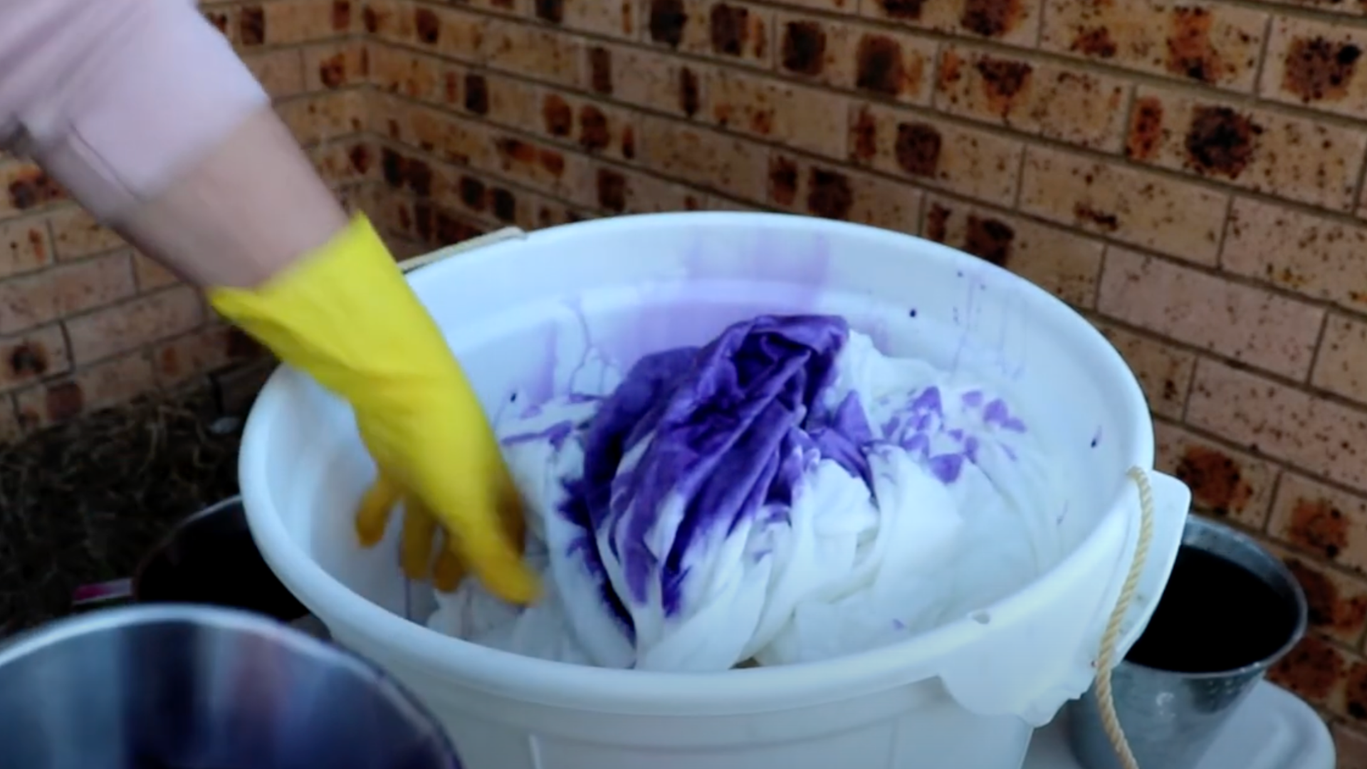 eStep_3_Apply_the_Dyes