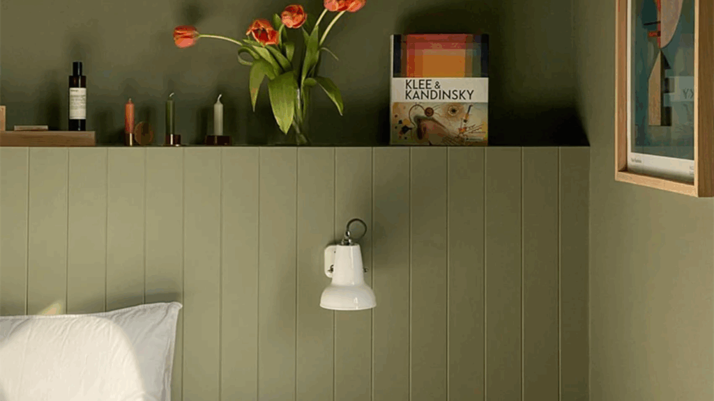 l About Benjamin moore's Louisburg Green
