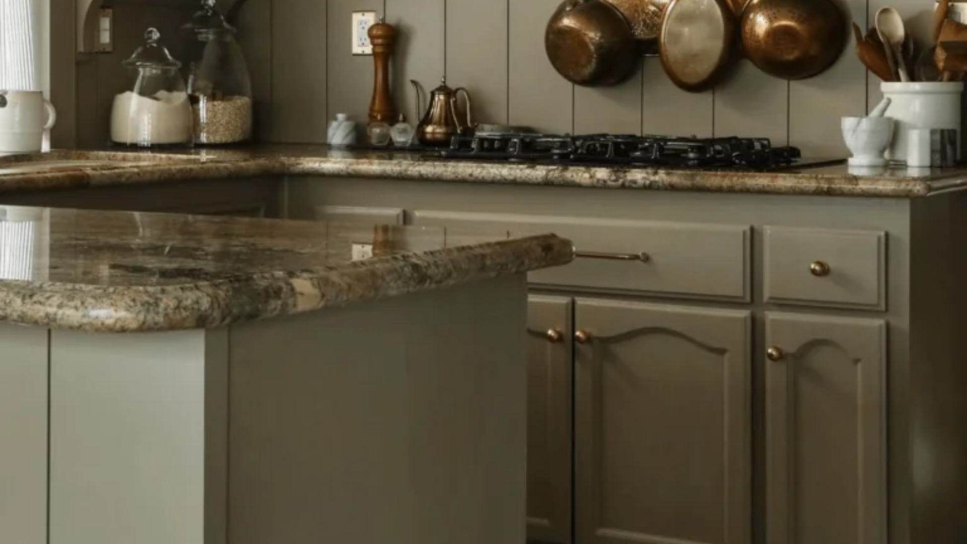 rKitchen_Cabinets