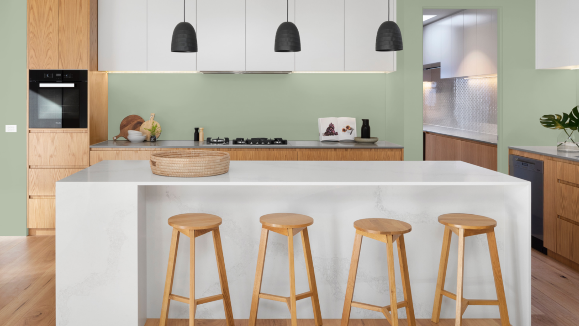 sKitchen_Cabinets_with_Brass_Handles