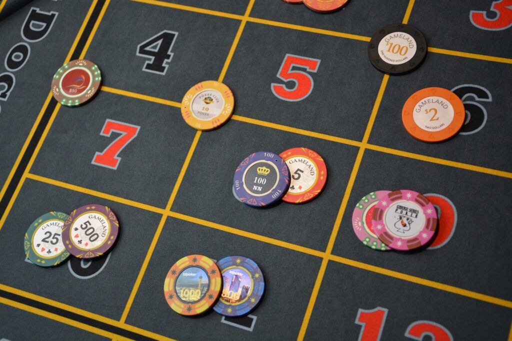 The Simple Mechanics of Classic Slots: No Need for Complicated Features