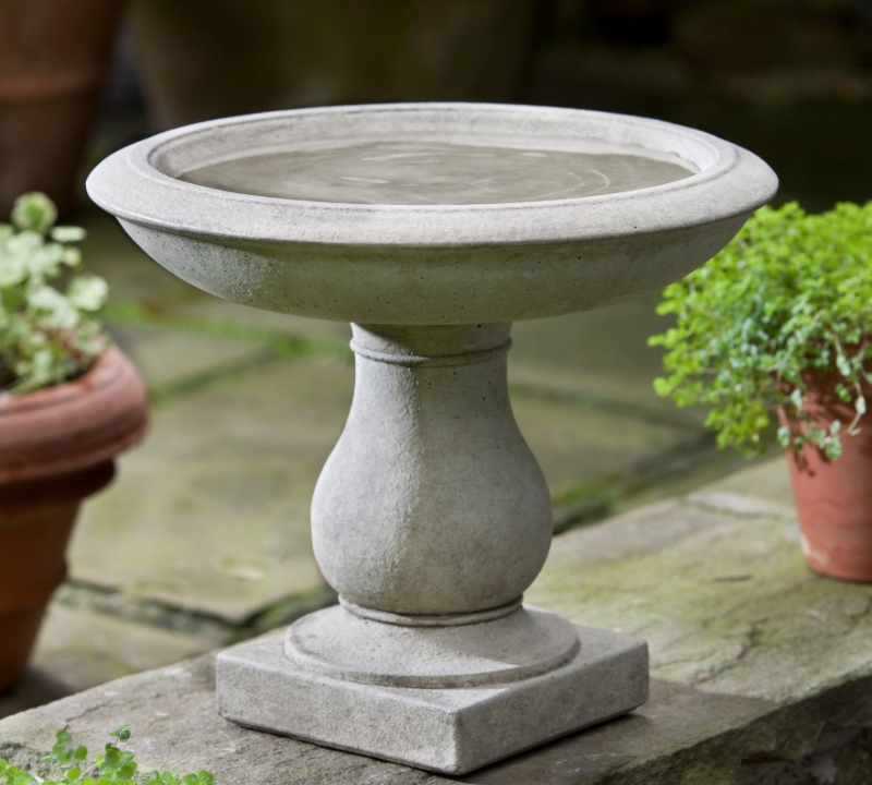 How to Choose a Birdbath