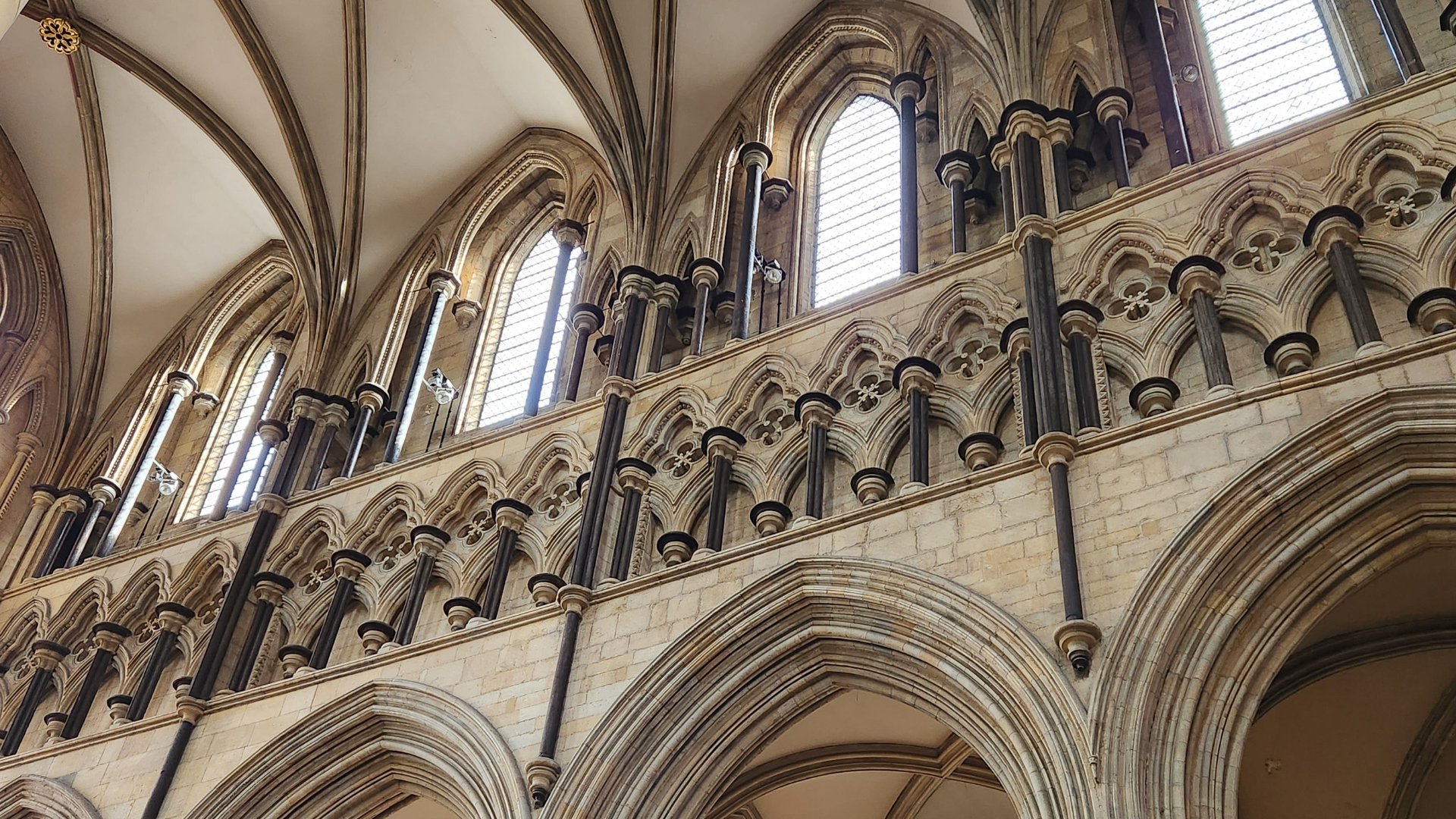 A_Brief_History_of_Clerestory_Windows_in_Design