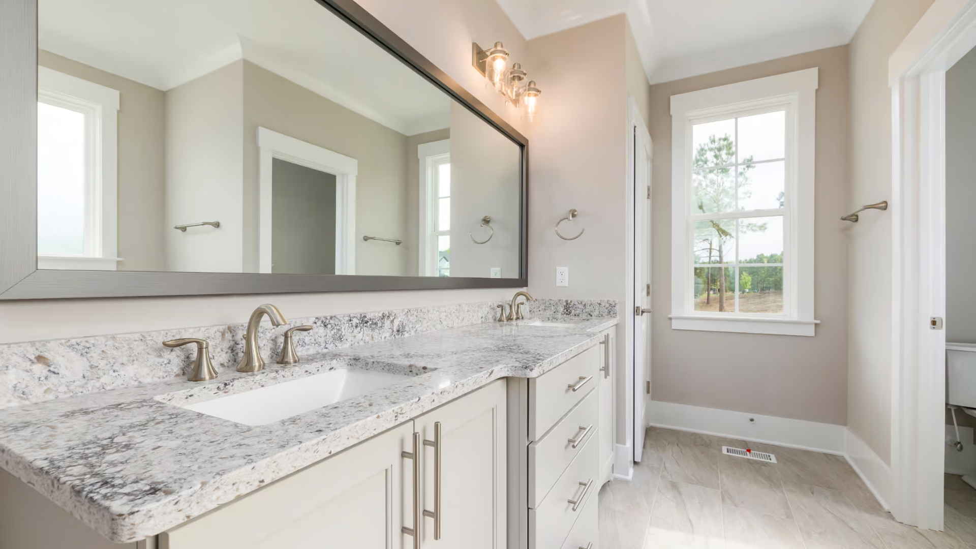 Mirrored_Layout_Design