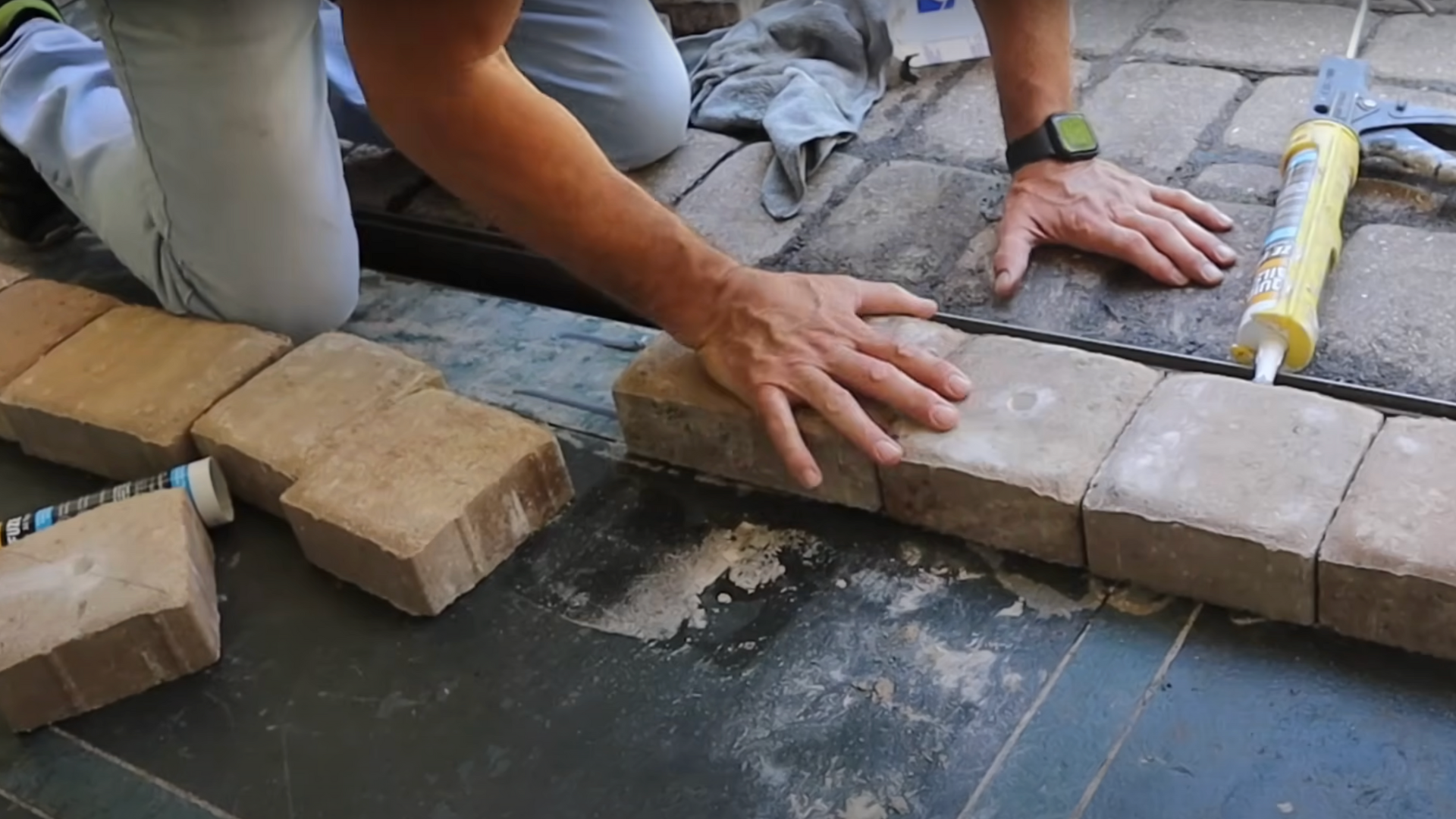 Step_2_Lay_the_Pavers