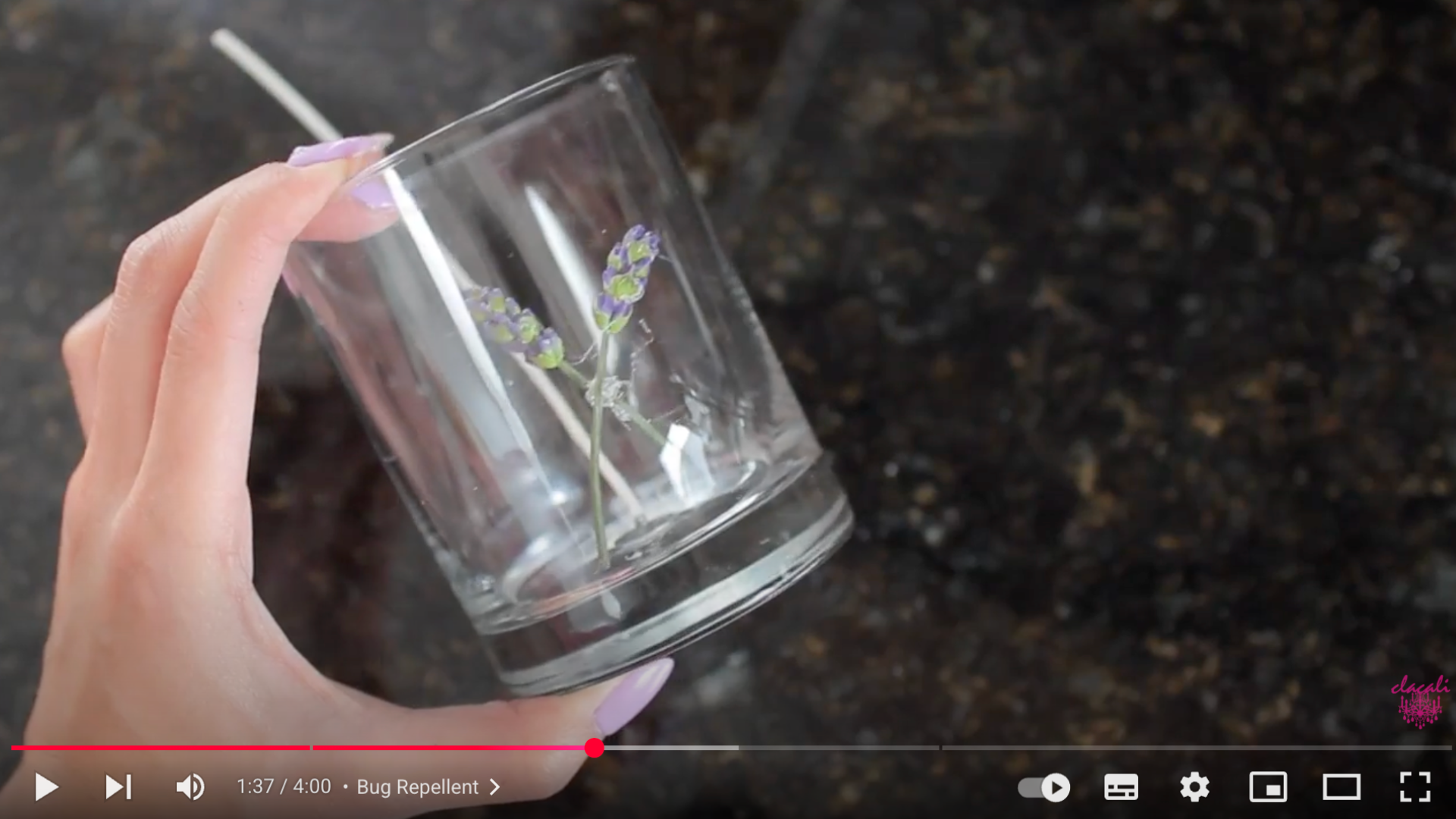 Step_3_Set_the_Wick_and_Decorate_the_Jar