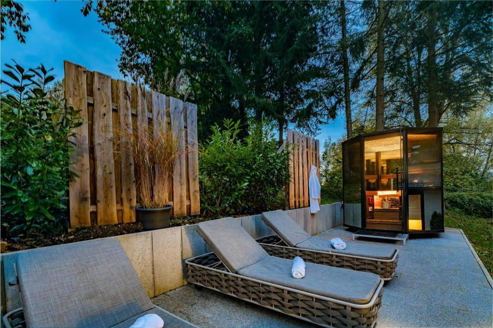 Modern Cube & Glass Saunas – Sleek, Architectural, and High-End