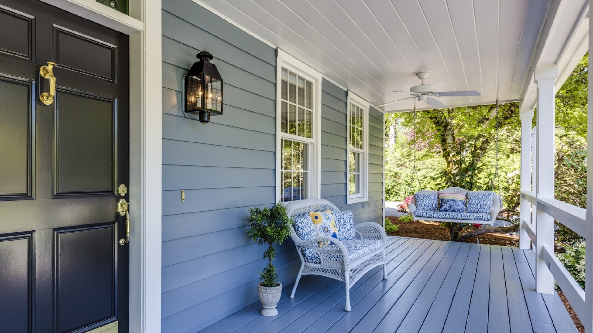 Bold_Painted_Deck_Floor