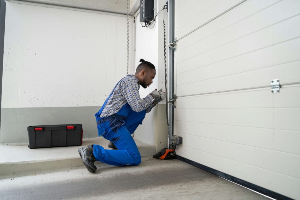 Common Problems That Require Insulated Garage Door Repair Services