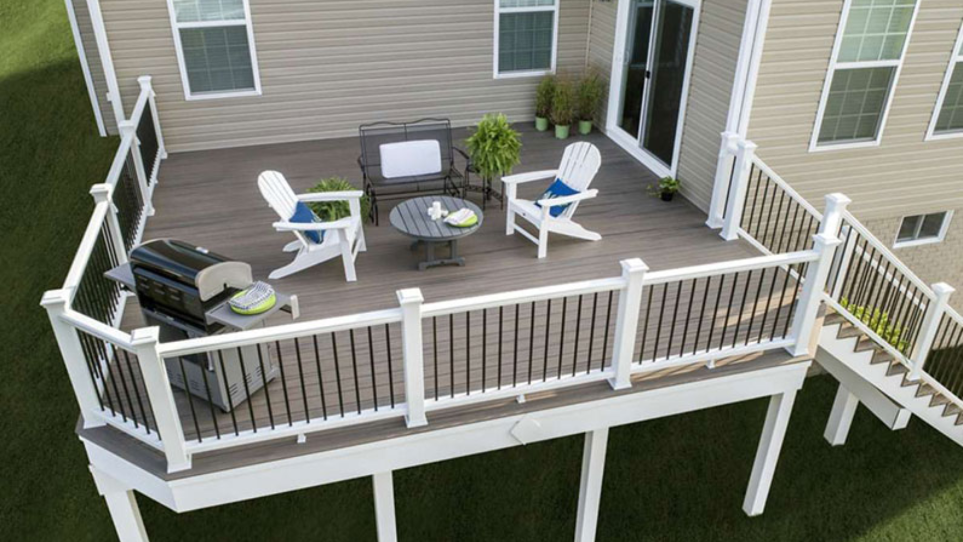 Dark-Stained_Deck_with_White_Trim