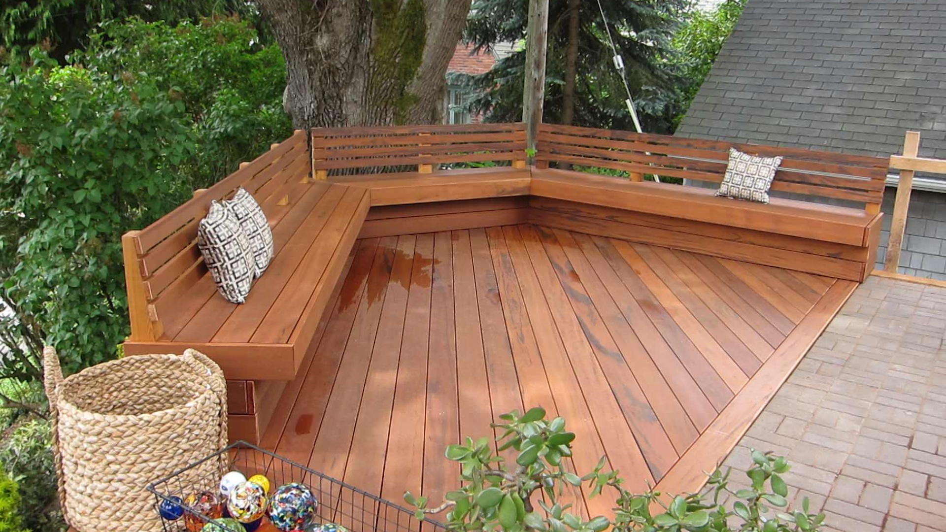 Deck_with_Built-In_Bench_Seating