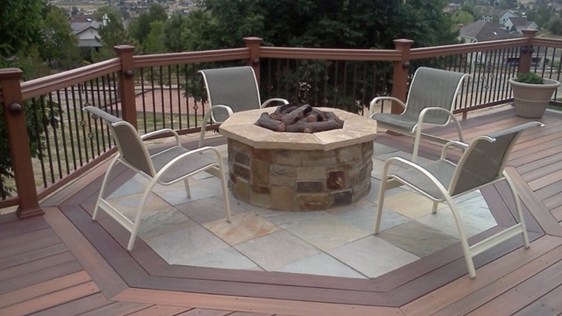 Deck_with_Stone_or_Tile_Inlay