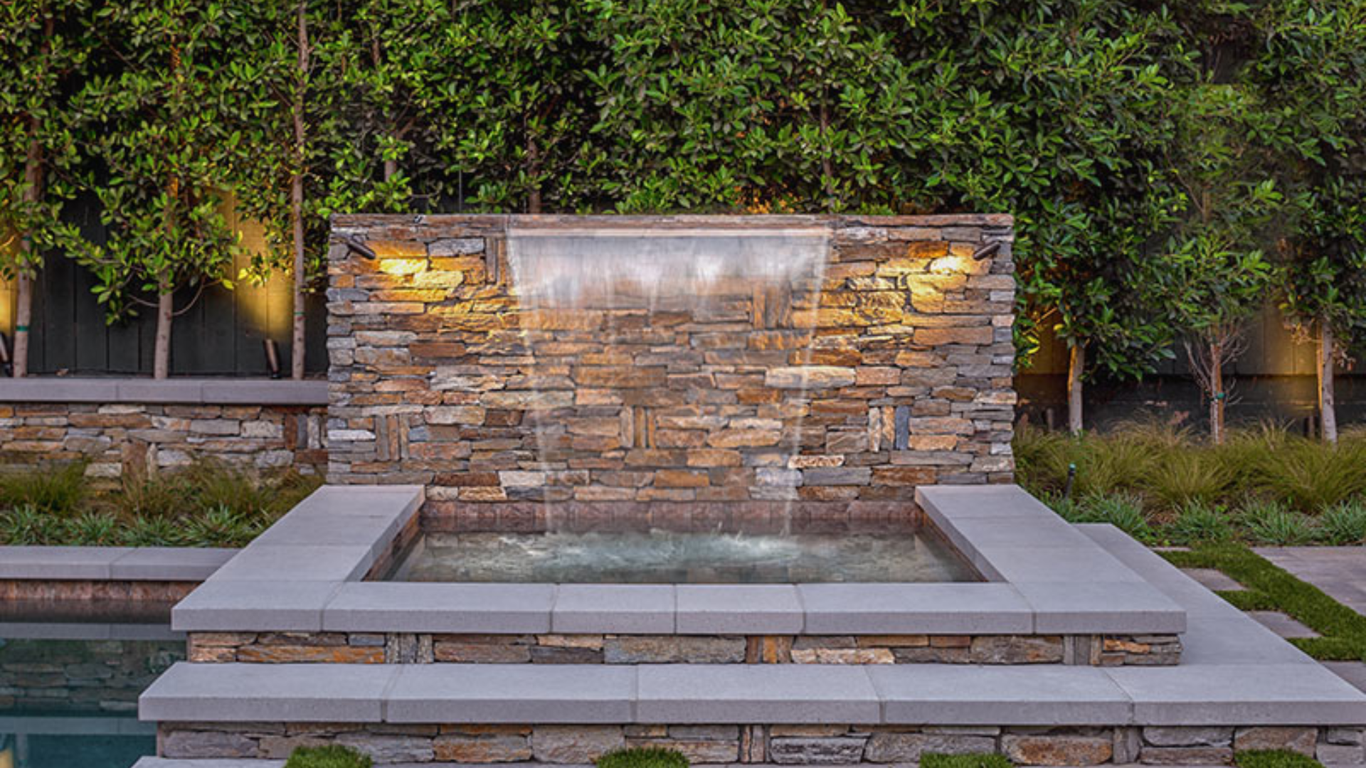 Deck_with_Water_Feature_Wall