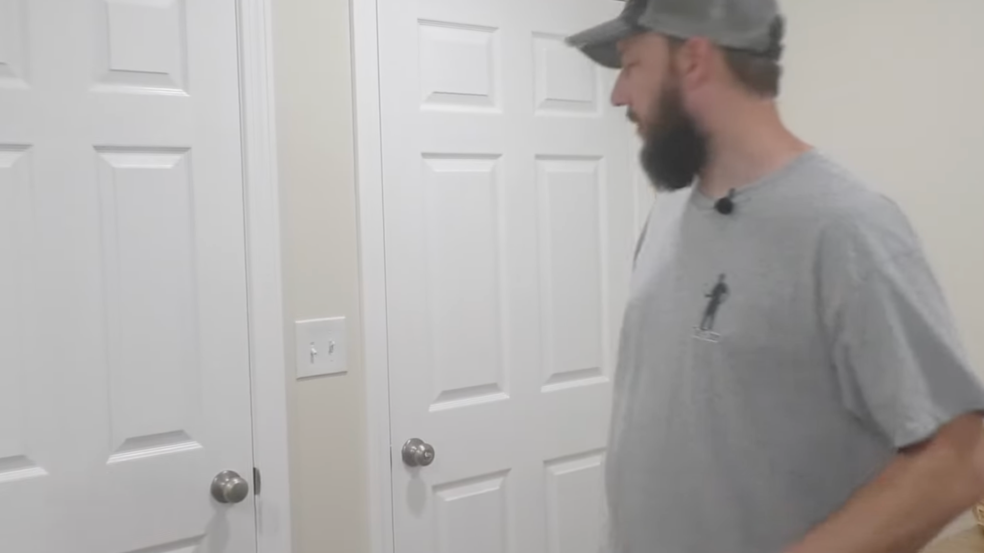 Face the Hinges