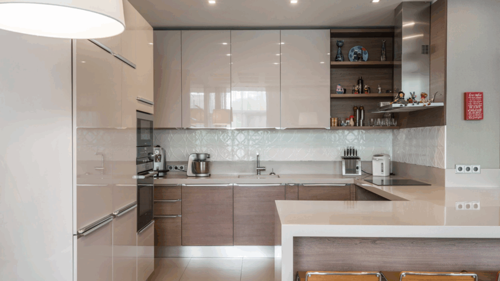 G-Shaped Kitchen