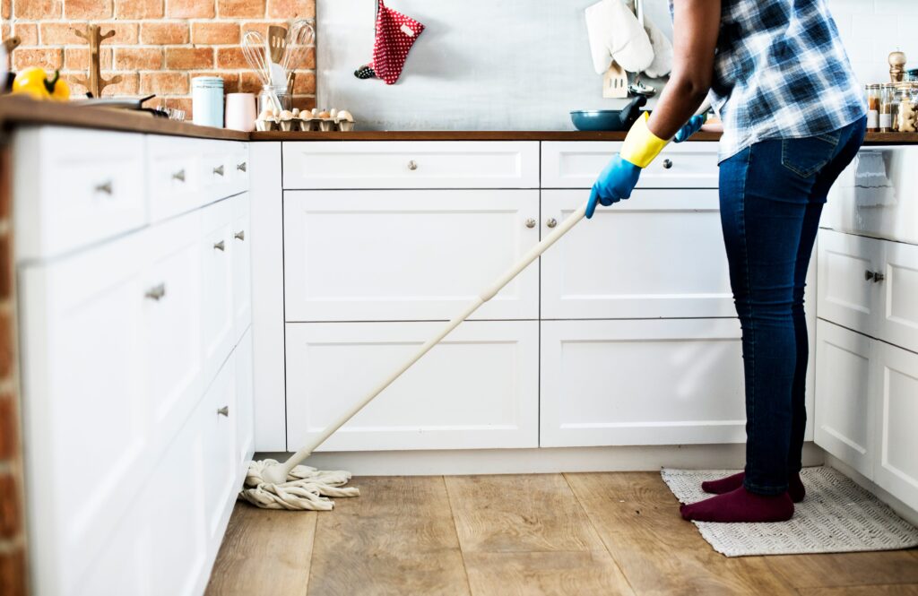 How to Keep Your House Clean Without Losing the Weekend?