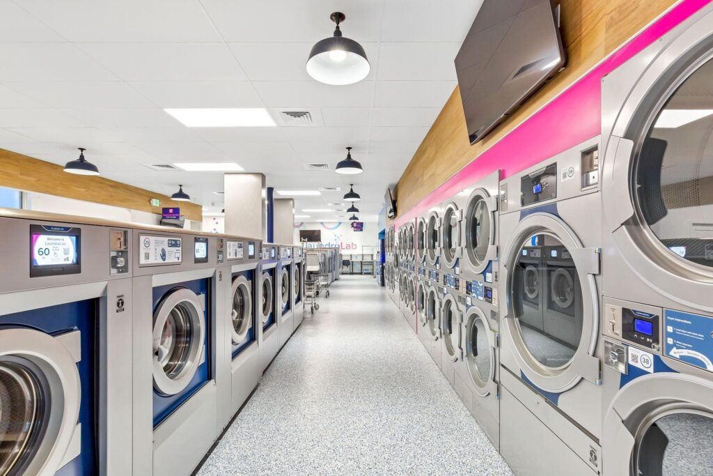 Laundry in Small Spaces: Is It Worth Washing at Home in Your Apartment or Using a Pickup Service in St. Petersburg, FL?