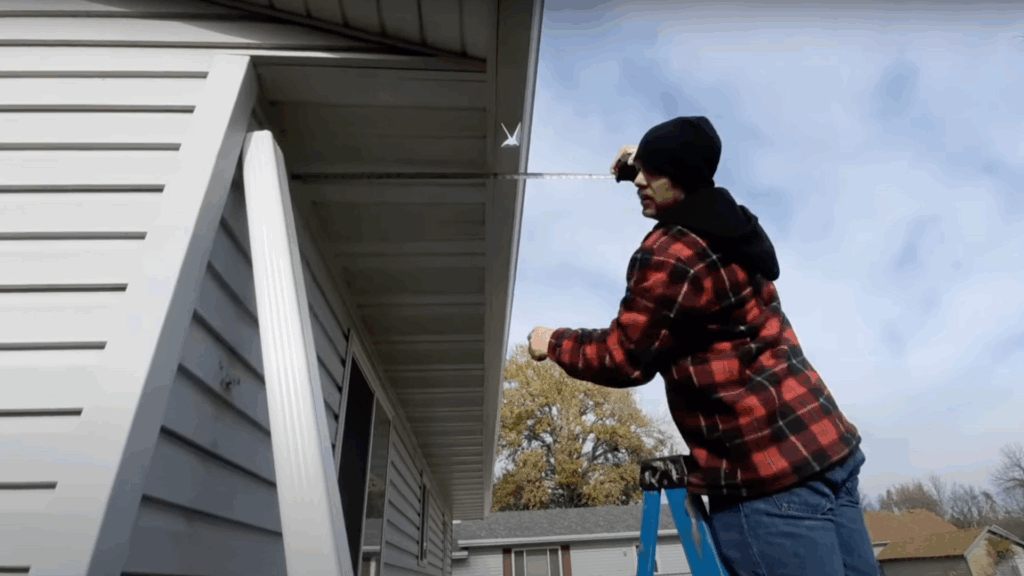 Step_1_Measure_and_Cut_the_Downspout