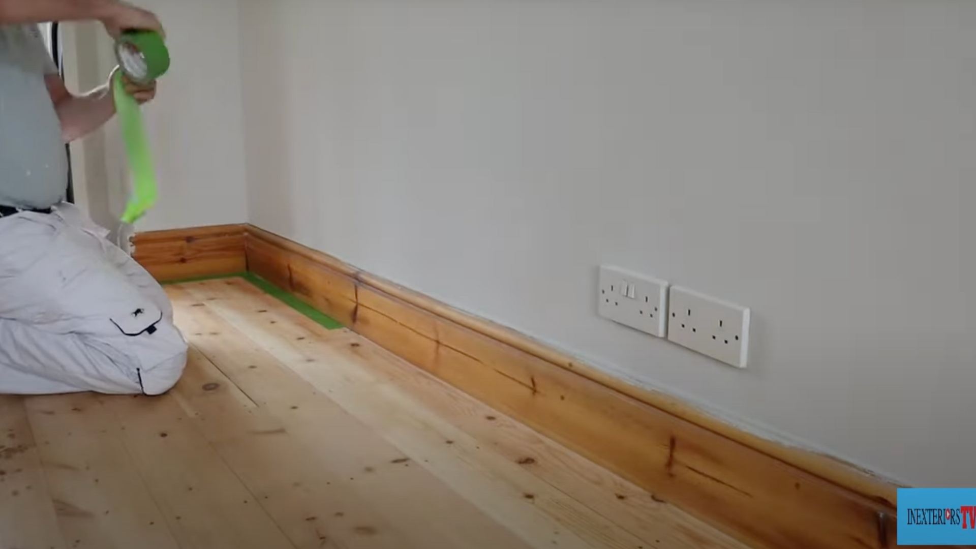 Step_1_Protect_the_Floor_with_Tape