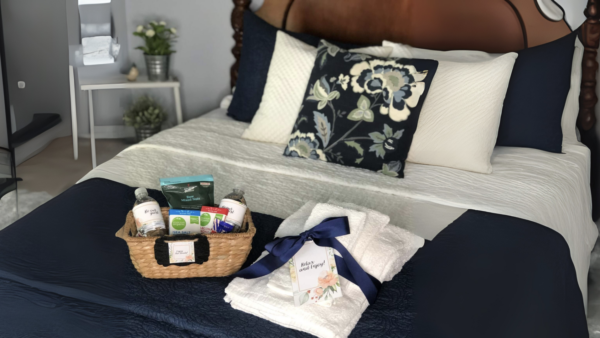 Towels & Toiletries