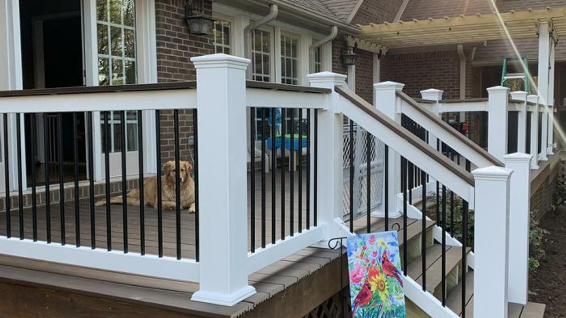 White_Deck_Railing_with_Black_Balusters