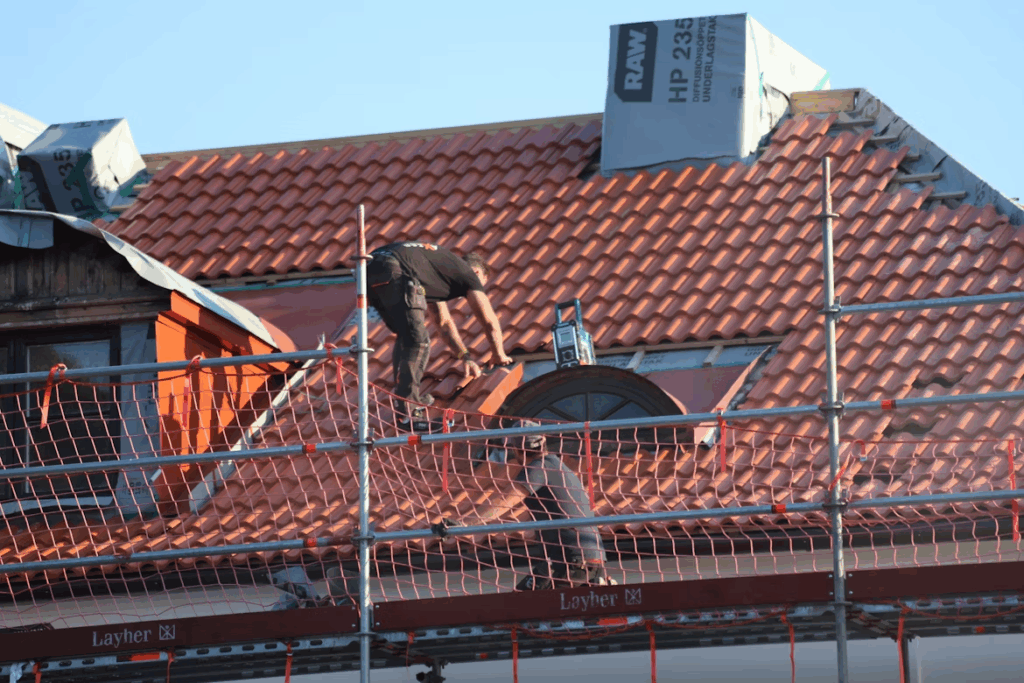 How to Choose the Best Roofing Contractor for Repairs