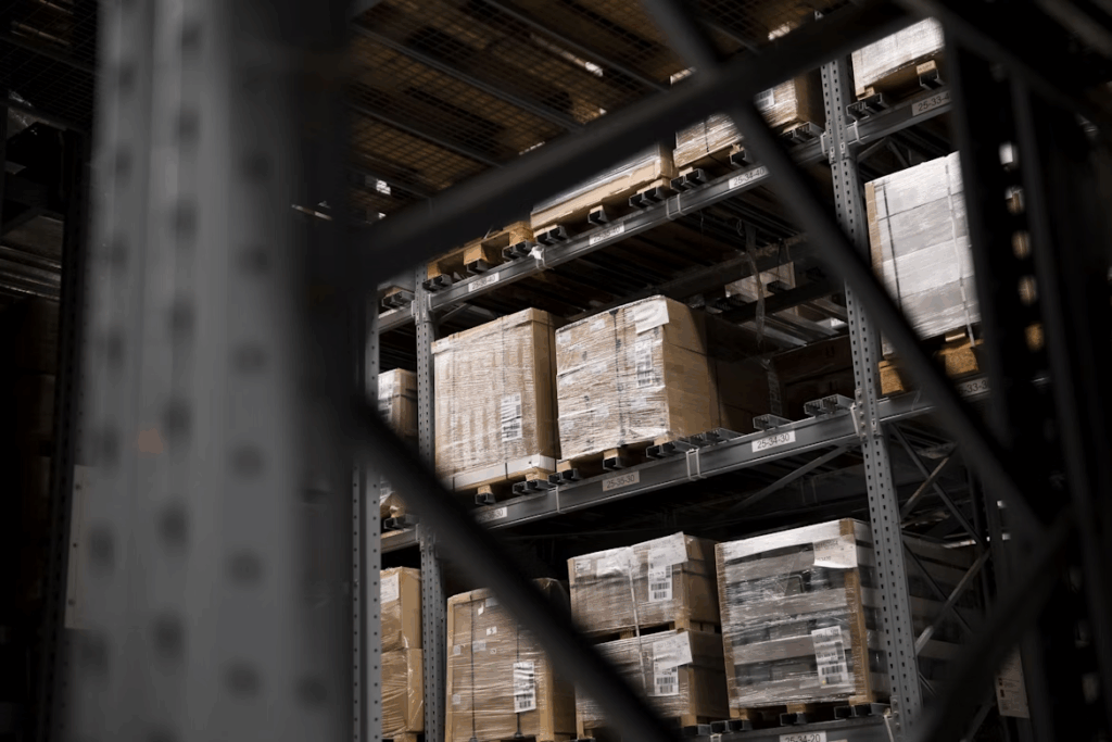 What Is The Most Efficient Form Of Layout Of Shelves In A Warehouse?