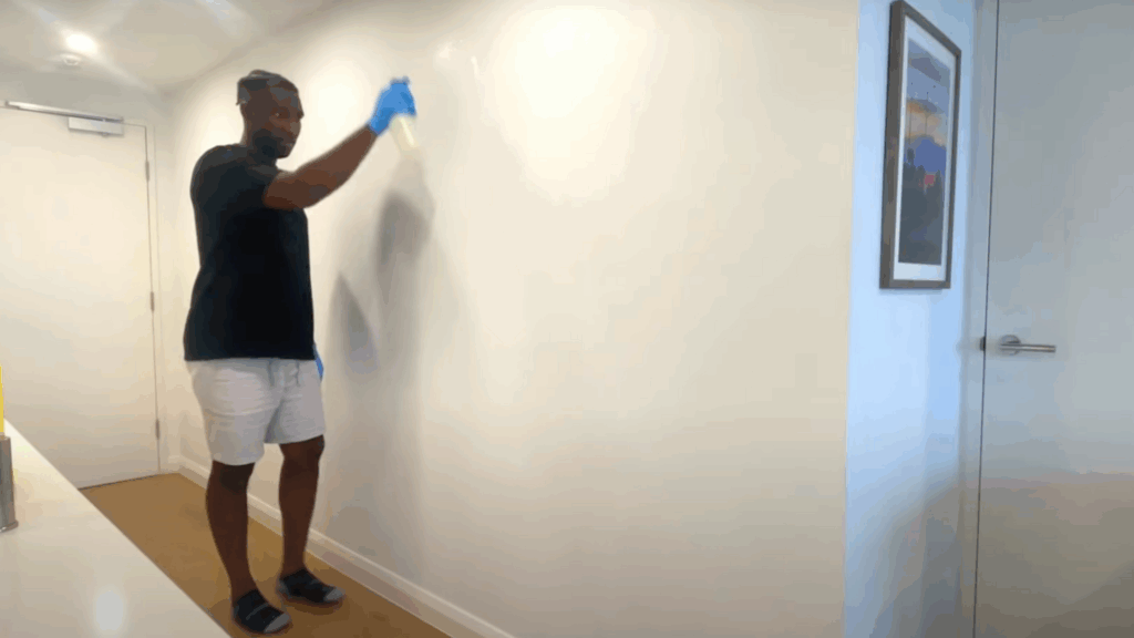 Evenly Spray on Wall
