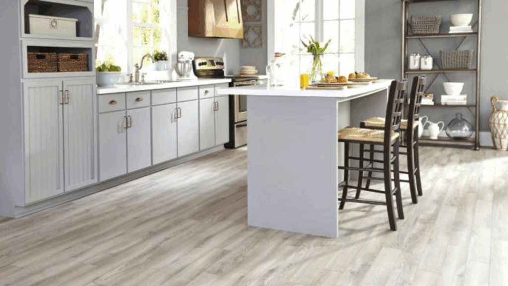 The Advantages of Groutless Wood-Look Tile Flooring
