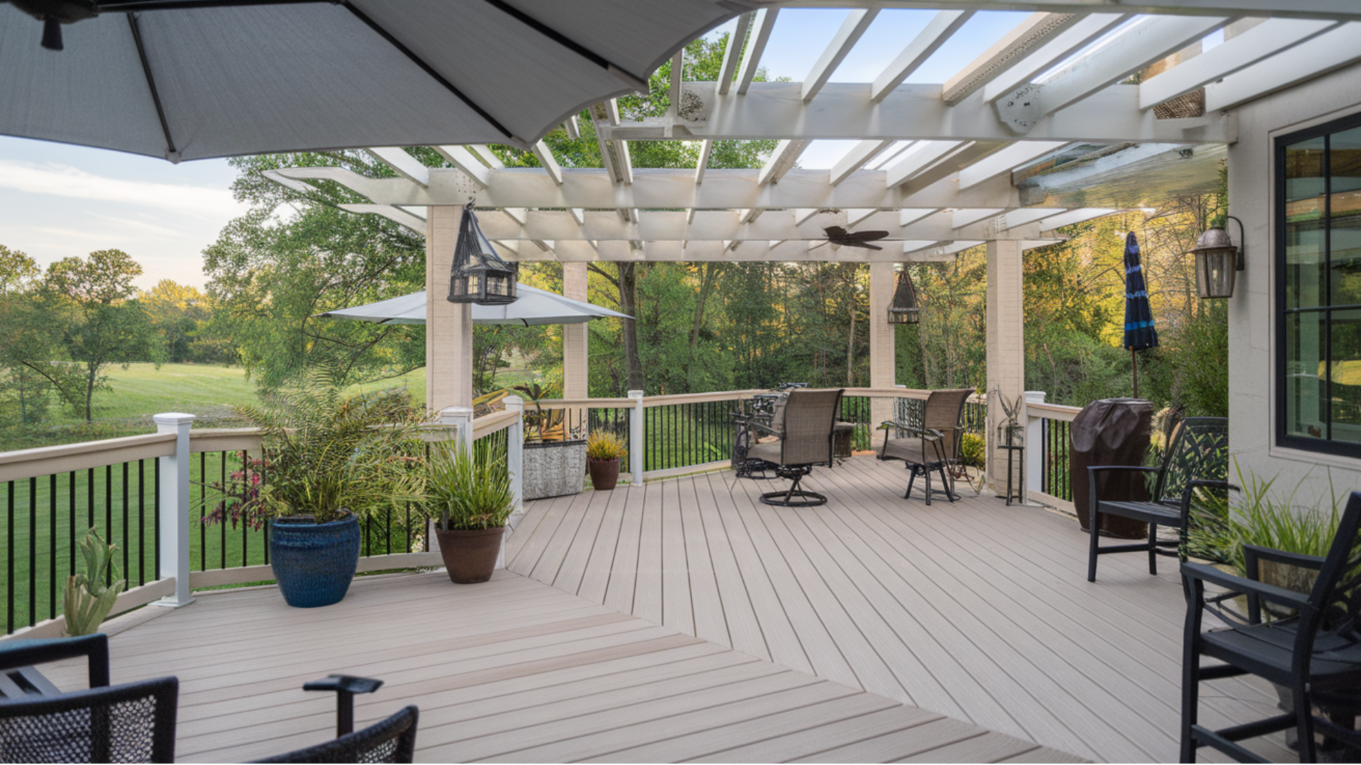Tips for Reducing Heat Retention on Your Composite Deck