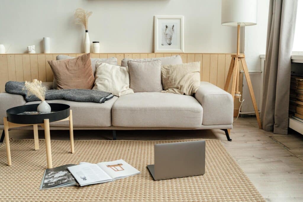 Used Furniture: The Complete Guide for Professional Buyers