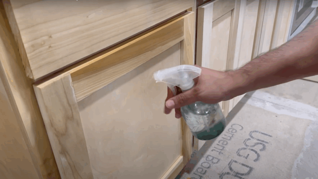 stain kitchen cabinets spray