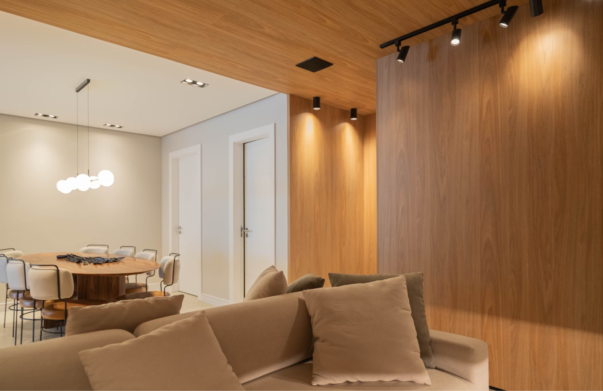 Integrating Smart Lighting Into Modern Interiors