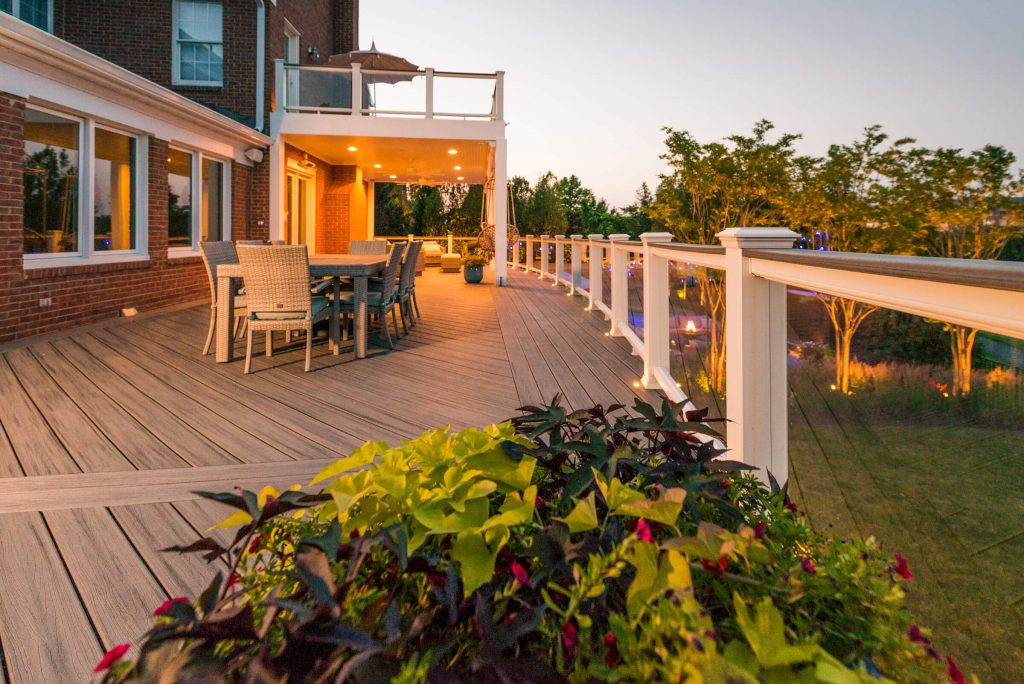 Right Deck Builder for Your Home