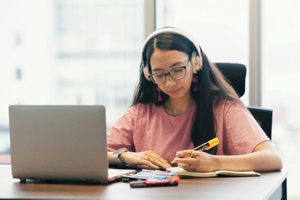 Which Paper Writing Service Delivers the Best College Essays?
